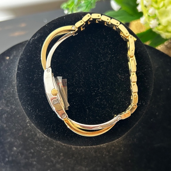 Vintage Kim Rogers Silver & Gold Analog Watch - Picture 3 of 4